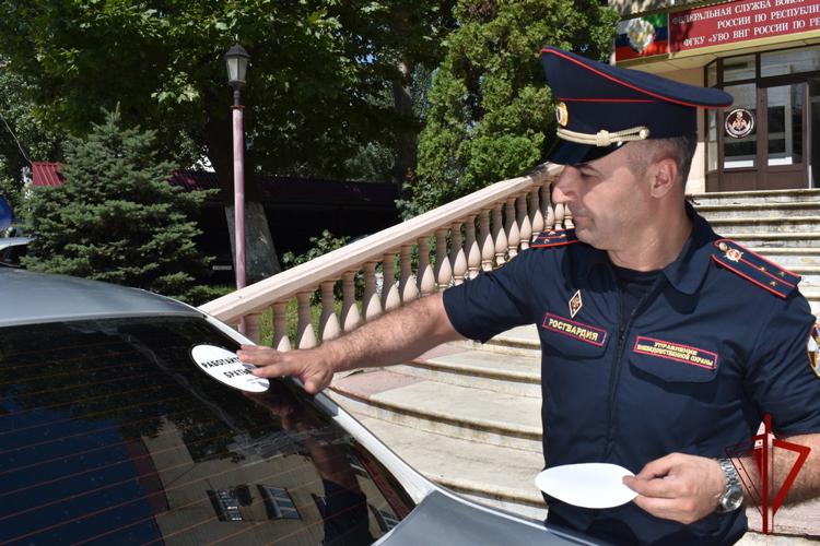 В Дагестане росгвардейцы провели акцию «Работайте, братья!» 