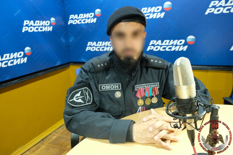 Кинолог Росгвардии выступил в эфире дагестанского радио