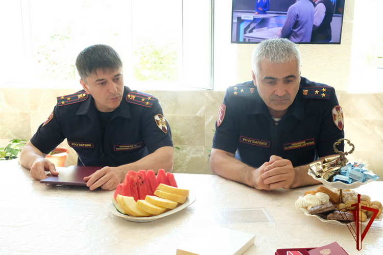В Дагестане передали государственную награду родным погибшего росгвардейца