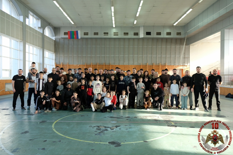 Спортивный праздник для росгвардейцев и их детей прошел в Дагестане