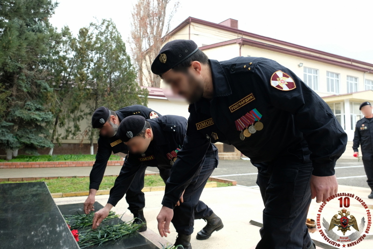 В День Росгвардии в Дагестане почти память павших воинов правопорядка