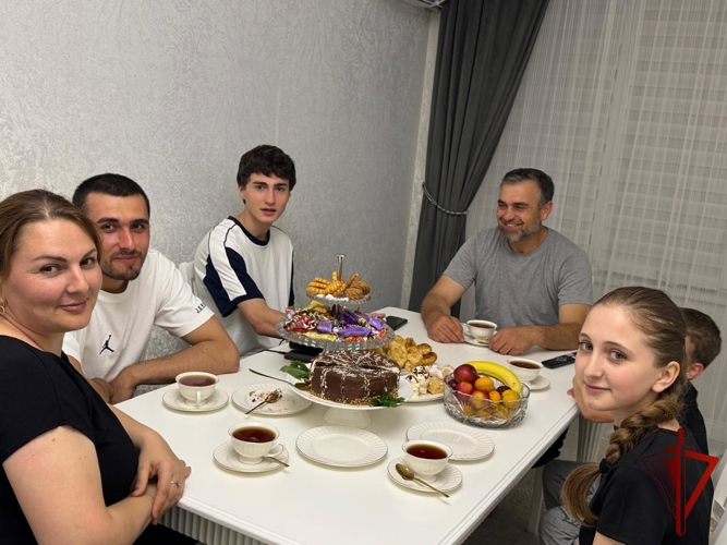 В Дагестане росгвардейцы навестили многодетные семьи своих коллег