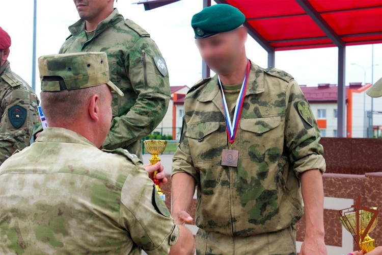 Росгвардейцы из Дагестана стали серебряными призерами окружного чемпионата по летнему офицерскому троеборью