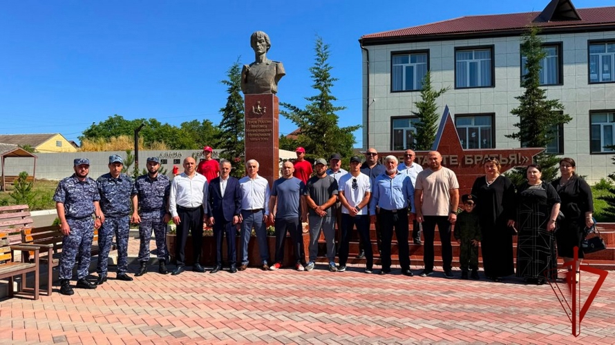 В Дагестане почтили память Героя России, офицера Росгвардии Магомеда Нурбагандова 