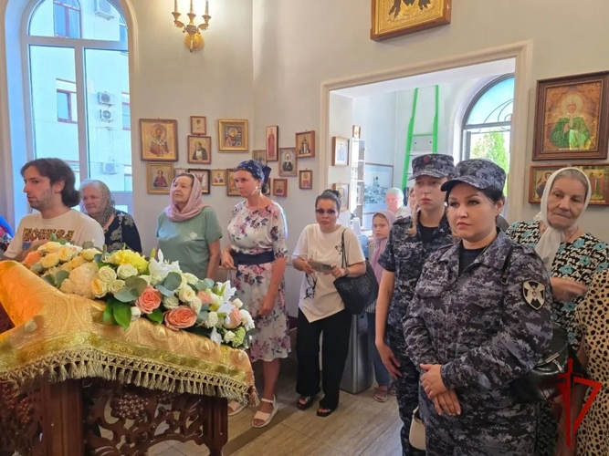 В День Крещения Руси дагестанские росгвардейцы приняли участие в праздничном молебне 