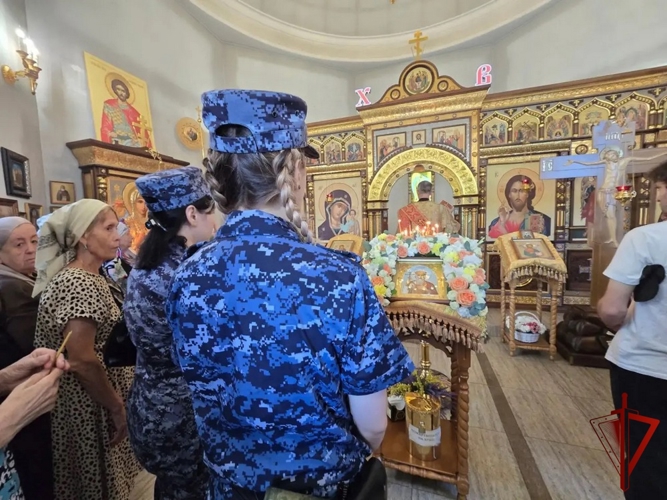 В День Крещения Руси дагестанские росгвардейцы приняли участие в праздничном молебне 