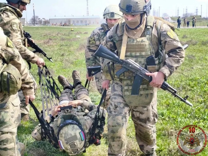 Военнослужащие махачкалинского соединения Росгвардии провели День открытых дверей в преддверии юбилея ведомства
