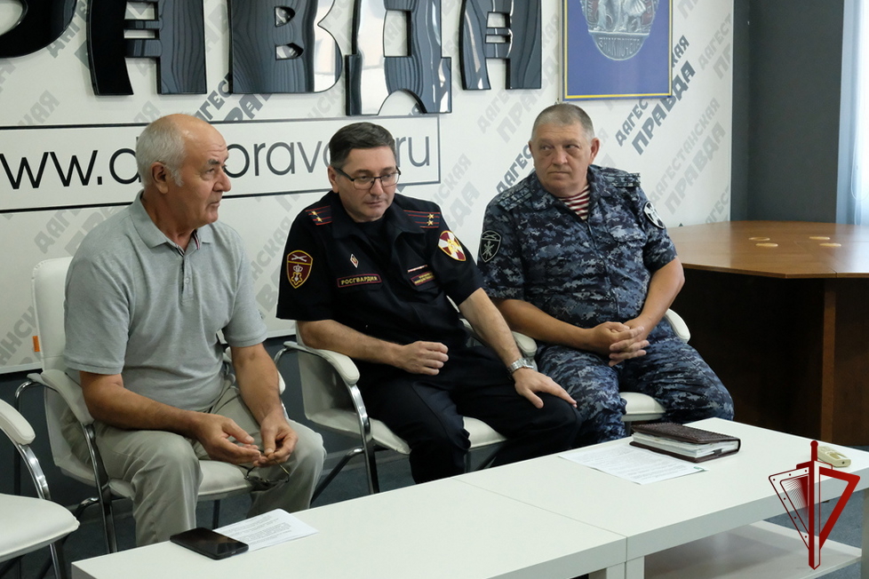В Дагестане с участием представителя Росгвардии прошел брифинг, посвященный антитеррористической защищенности школ региона