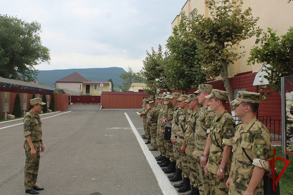 В Дагестане прошел сбор с выпускниками военных вузов Росгвардии