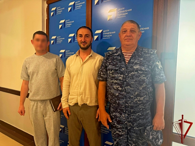В Дагестане прошла рабочая встреча представителя Росгвардии с руководителем ЦУР региона