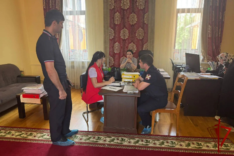 В Дагестане росгвардейцы завершают проверку безопасности образовательных учреждений перед началом учебного года