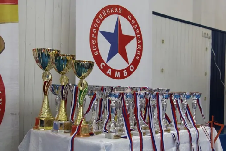 Дагестанские спортсмены заняли призовое место на чемпионате Северо-Кавказского округа Росгвардии по самбо