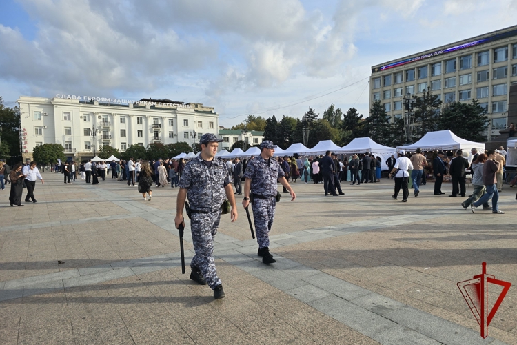 Росгвардейцы обеспечили безопасность на праздновании Дня города Махачкалы