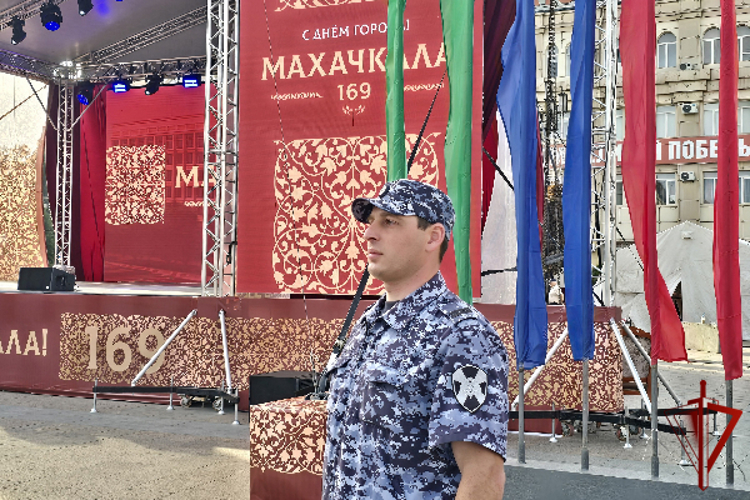 Росгвардейцы обеспечили безопасность на праздновании Дня города Махачкалы