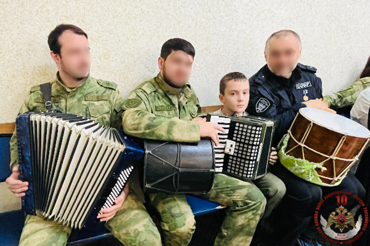 Сотрудники Управления Росгвардии по Республике Дагестан поддержали патриотическую акцию «Звуки России»