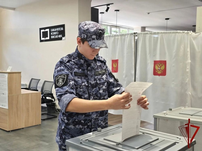 В Дагестане росгвардейцы принимают участие в Едином дне голосования