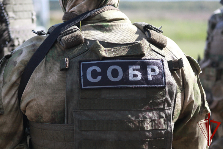 При участии Росгвардии в Дагестане задержан подозреваемый в незаконном обороте наркотиков 