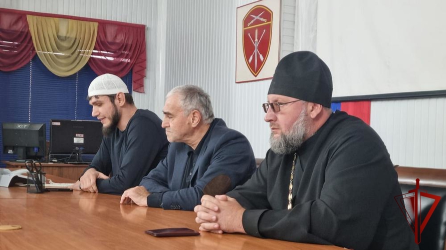 В Дагестане росгвардейцы встретились с представителями республиканского духовенства