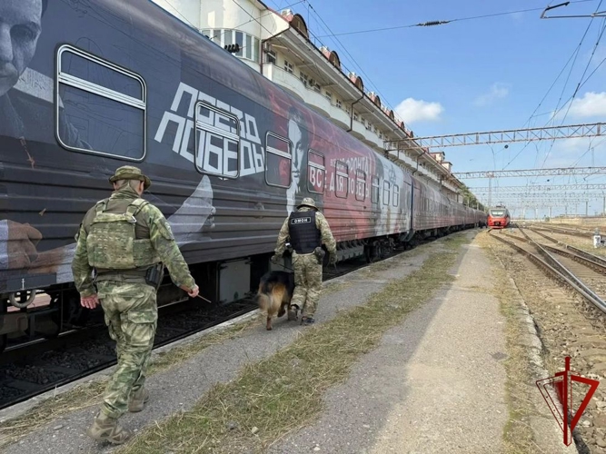 Росгвардейцы обеспечили безопасность пребывания «Поезда Победы» в Дагестане