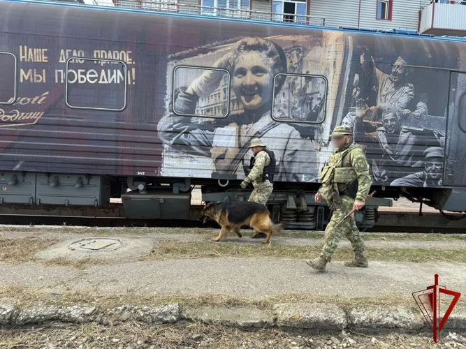 Росгвардейцы обеспечили безопасность пребывания «Поезда Победы» в Дагестане