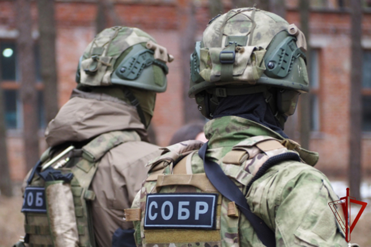 В Дагестане при участии Росгвардии пресечен факт незаконного хранения оружия и боеприпасов
